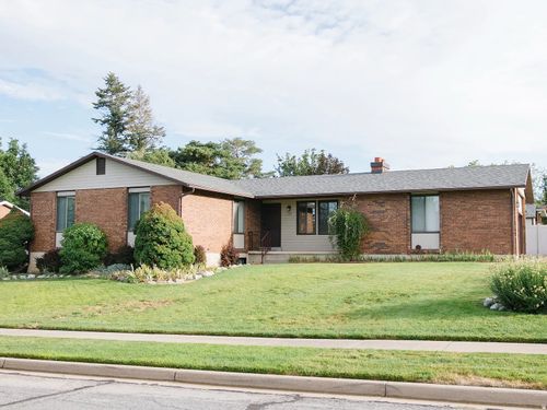 1157 Creek View Dr, Fruit Heights, UT, 84037-2660 | Card Image