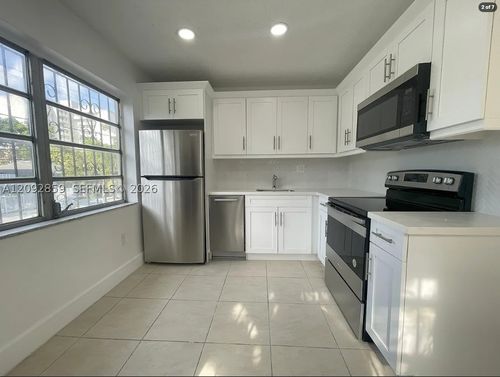 4-858 Sw 2nd St, Miami, FL, 33130-1210 | Card Image