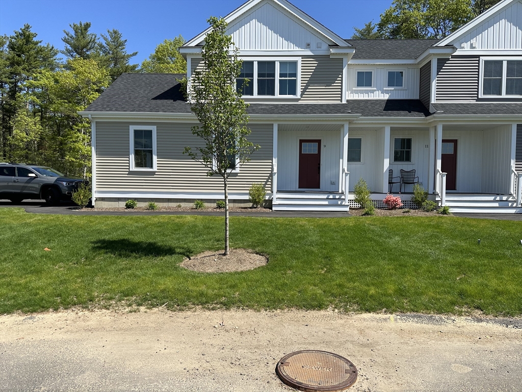Katlyn Cir, Rochester, MA 02770