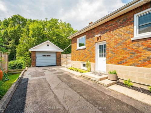 bsmt-822 Douglas St, Oshawa, ON, L1H5C9 | Card Image