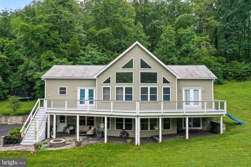 10 Westview Dr, Linden, VA, 22642-6087 | Card Image