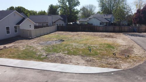 9593 W Irving St, Boise, ID, 83704-8143 | Card Image
