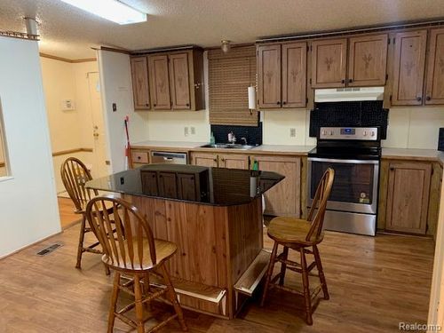 2224 Crocker Ave, Flint, MI, 48503-5856 | Card Image