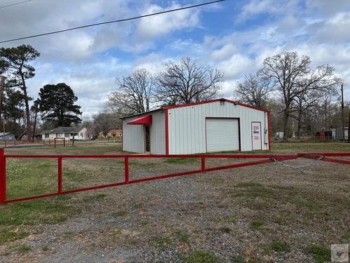 13510 W New Boston Rd, Hooks, TX, 75561-6628 | Card Image