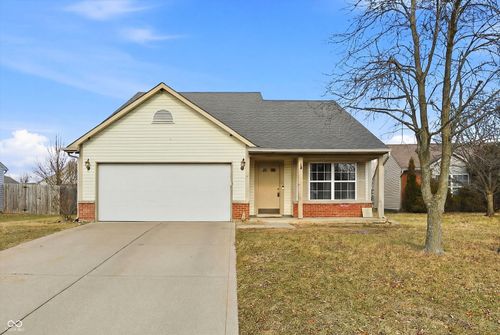 5218 W Hidden Ridge Court, Indianapolis, IN, 46221 | Card Image