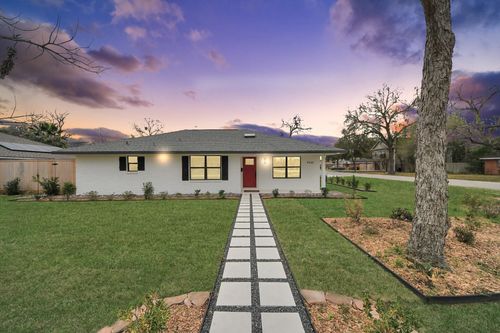 9261 Autauga St, Houston, TX, 77080-1509 | Card Image