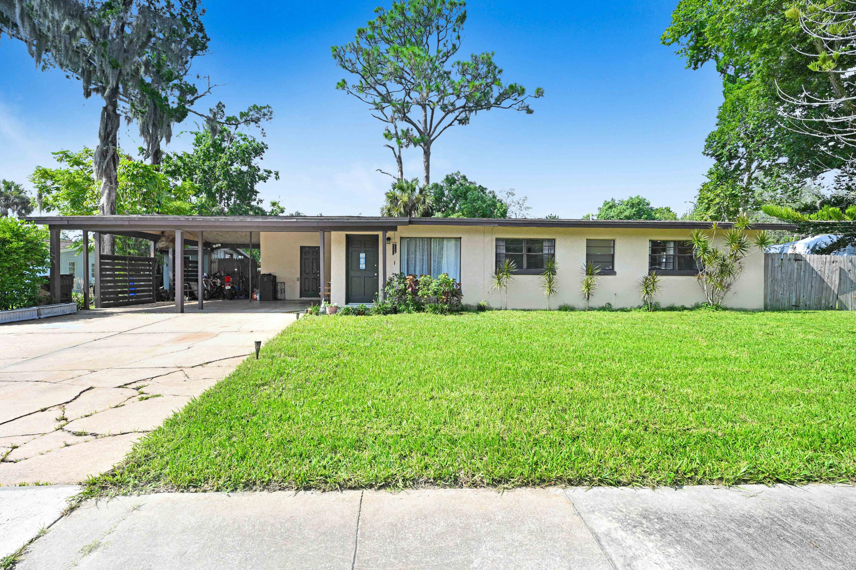 Augustine Dr, Titusville, FL 32796