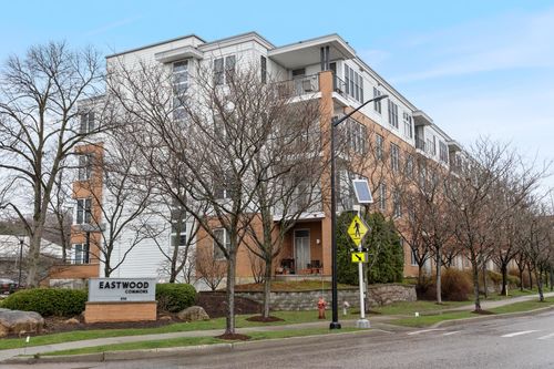 325-370 Farrell St, South Burlington, VT, 05403-4433 | Card Image