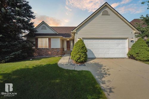 721 Natalia Drive, Davison, MI, 48423 | Card Image