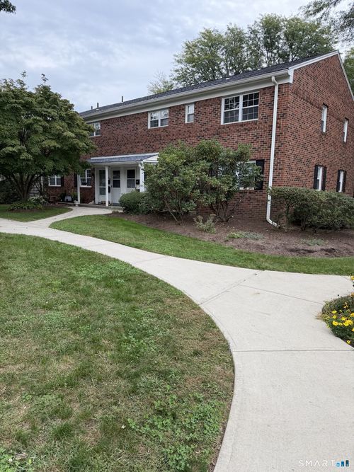 42-245 Unquowa Rd, Fairfield, CT, 06824-5022 | Card Image
