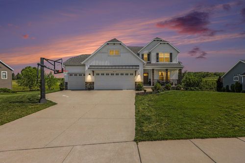 4177 Boulder View Dr, Belmont, MI, 49306-9135 | Card Image