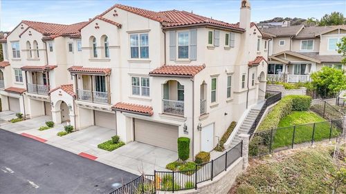 18664 Putting Green Dr, Yorba Linda, CA, 92886-7065 | Card Image