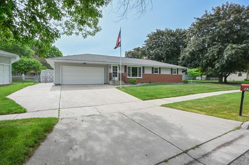 318 Westplain Drive, GREEN BAY, WI, 54303 | Card Image