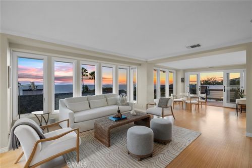 31953 10th Ave, Laguna Beach, CA, 92651-6837 | Card Image