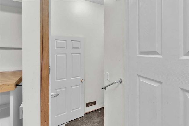 84 Shawmeadows Crescent Sw, House other with 4 bedrooms, 2 bathrooms and 1 parking in Calgary AB | Image 19