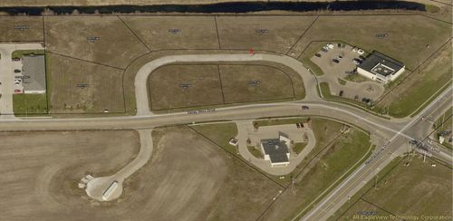 2480 Lillian Way, Clinton, IA, 52732 | Card Image