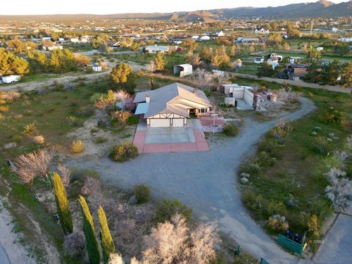 1520 S Fire Opal St, Ridgecrest, CA, 93555-7619 | Card Image