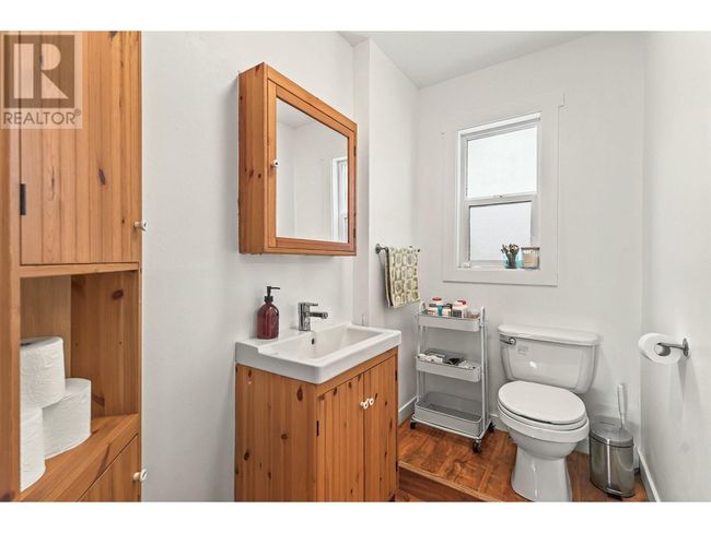 756 Cawston Ave, House other with 2 bedrooms, 1 bathrooms and 4 parking in Kelowna BC | Image 24