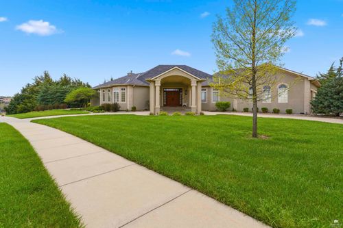 1401 Wyndham Heights Dr, Manhattan, KS, 66503-8683 | Card Image