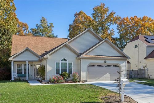 900 Holbrook Dr, Newport News, VA, 23602-8996 | Card Image