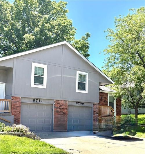 8709 N Hull Ave, Kansas City, MO, 64154-2787 | Card Image