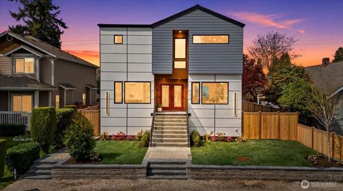 9535 Dayton Ave N, Seattle, WA, 98103-3125 | Card Image