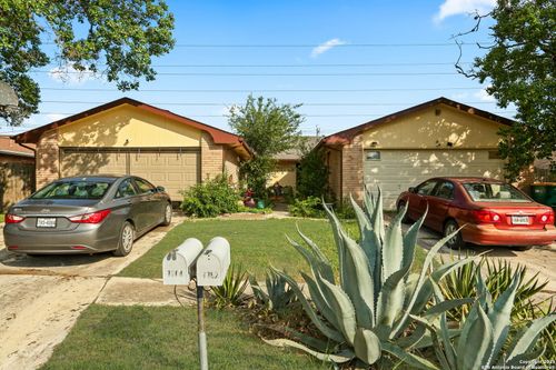 7204 Rimwood, Live Oak, TX, 78233-4226 | Card Image