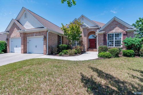 625 Avalon Dr, Hartselle, AL, 35640-3829 | Card Image