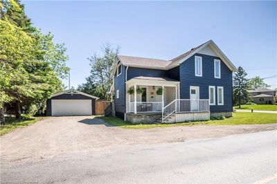 707 Conservation Dr, House other with 3 bedrooms, 2 bathrooms and 6 parking in Waterloo ON | Image 1