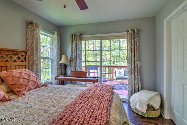 712 Lake Point Dr, House other with 3 bedrooms, 2 bathrooms and null parking in Piney Flats TN | Image 14