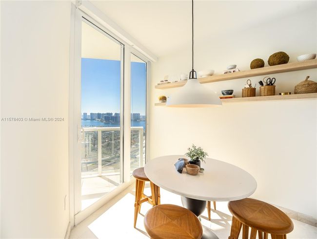 LPH07 - 19333 Collins Ave, Condo with 3 bedrooms, 3 bathrooms and null parking in Sunny Isles Beach FL | Image 9