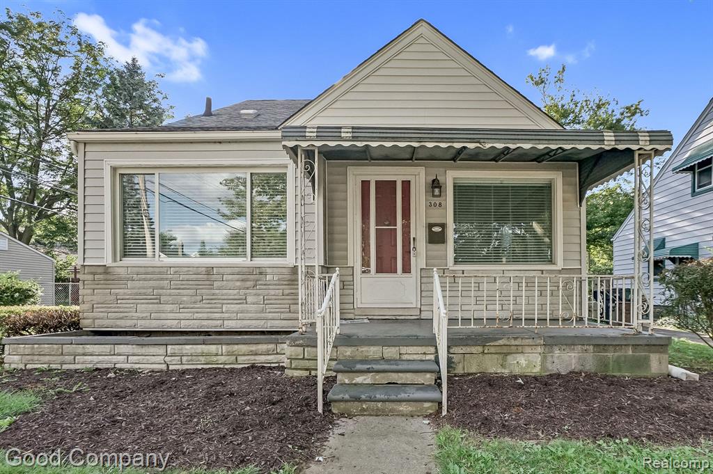Helene Ave, Royal Oak, MI 48067