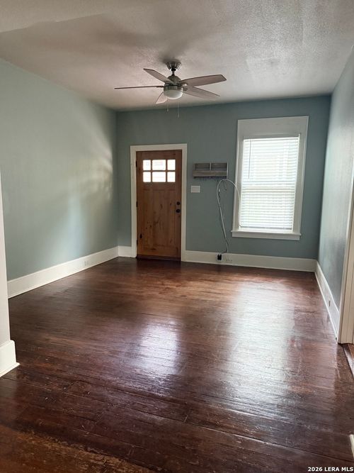 b-134 Corona Ave, San Antonio, TX, 78209-4523 | Card Image
