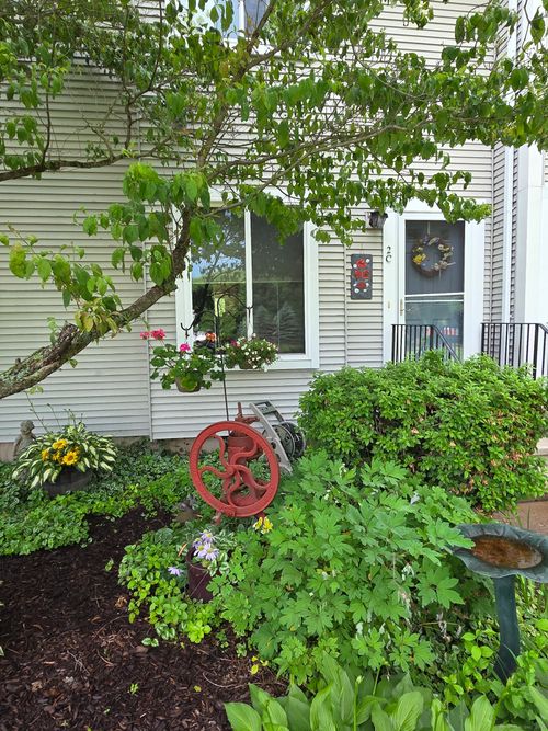 unit-2c-16 Seymour Rd, East Granby, CT, 06026-9666 | Card Image