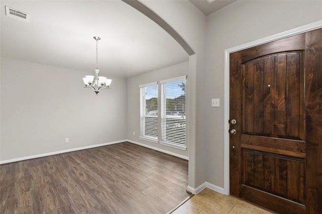 Formal Dining Room | Image 6