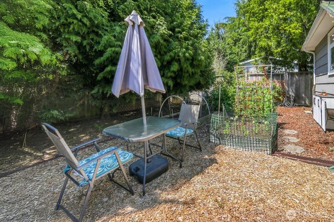 11729 Phinney Ave N, House other with 4 bedrooms, 2 bathrooms and 2 parking in Seattle WA | Image 28