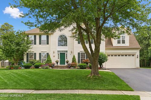 27 Penn Pl, Forked River, NJ, 08731-1601 | Card Image