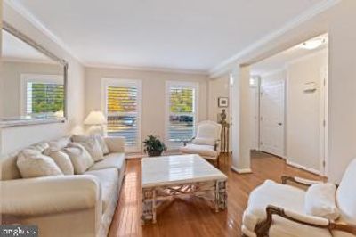 12056 Edgemere Circle, Townhouse with 3 bedrooms, 3 bathrooms and null parking in RESTON VA | Image 3