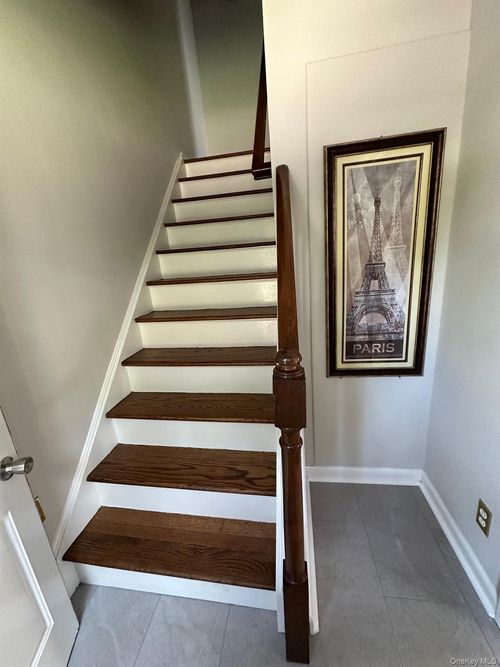 2-56 Carley Ave, Huntington, NY, 11743-3231 | Card Image