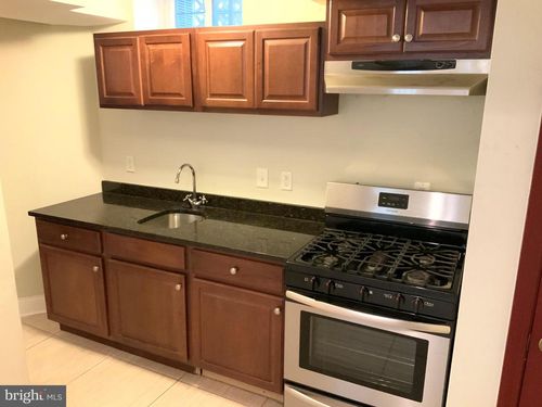 basement-studio-804 Hollins Street, BALTIMORE, MD, 21201 | Card Image