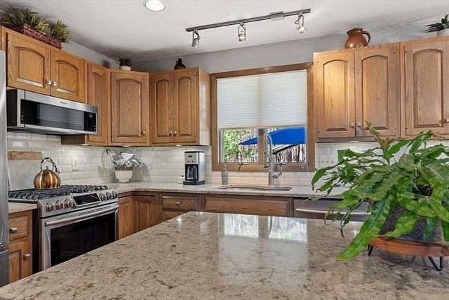 775 E Hill Rd, House other with 3 bedrooms, 3 bathrooms and 6 parking in Oakham MA | Image 8