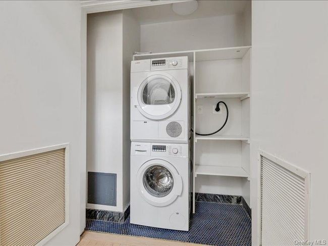 156 Beach 5 Th St, Home with 0 bedrooms, 1 bathrooms and null parking in Far Rockaway NY | Image 36