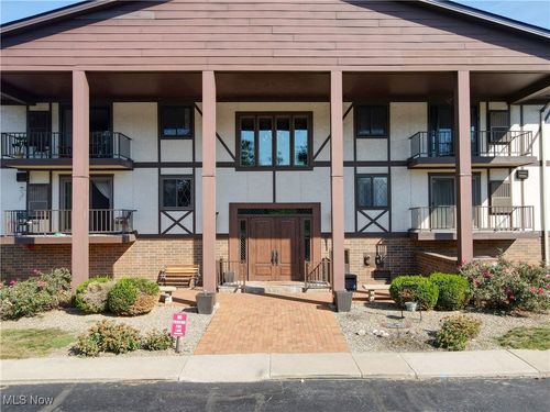 unit-121-4849 Grace Rd, North Olmsted, OH, 44070-3765 | Card Image