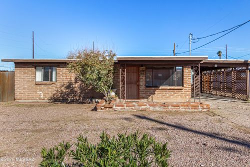 5511 E Helen St, Tucson, AZ, 85712-4943 | Card Image