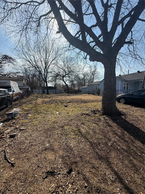 2411 Tally Ho Lane, Dallas, TX, 75212 | Card Image