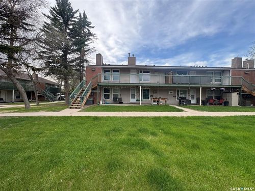 230 Gore Pl, Regina, SK, S4T7S4 | Card Image