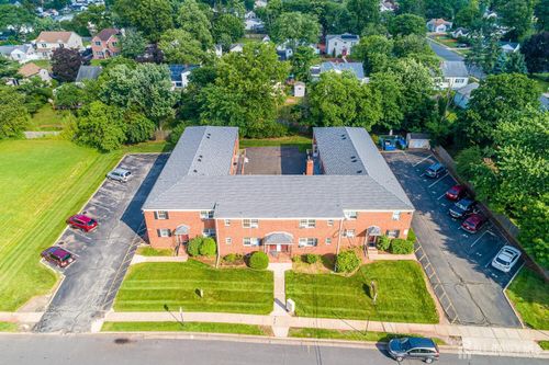 326 Central Ave, Edison, NJ, 08817-3116 | Card Image