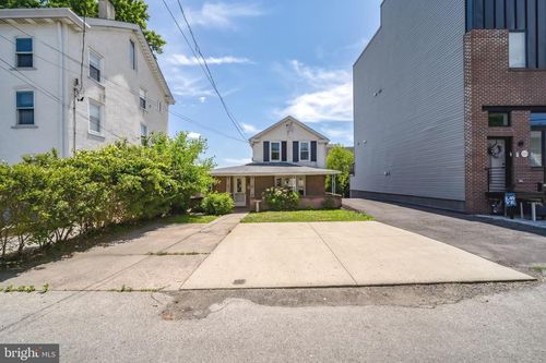 239 Lemonte St, PHILADELPHIA, PA, 19128-4519 | Card Image