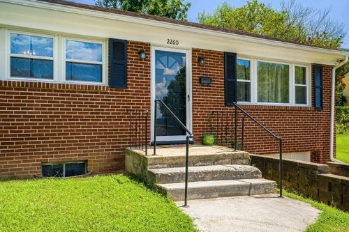 2260 Pine Ave, Buena Vista, VA, 24416-1930 | Card Image