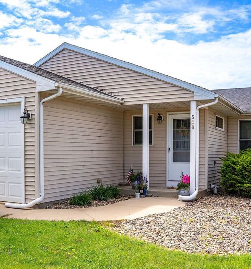 509 Clyde St, West Concord, MN, 55985-5505 | Card Image